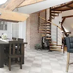 Geraeumiges, Helles Appartement Fuer 7 Personen