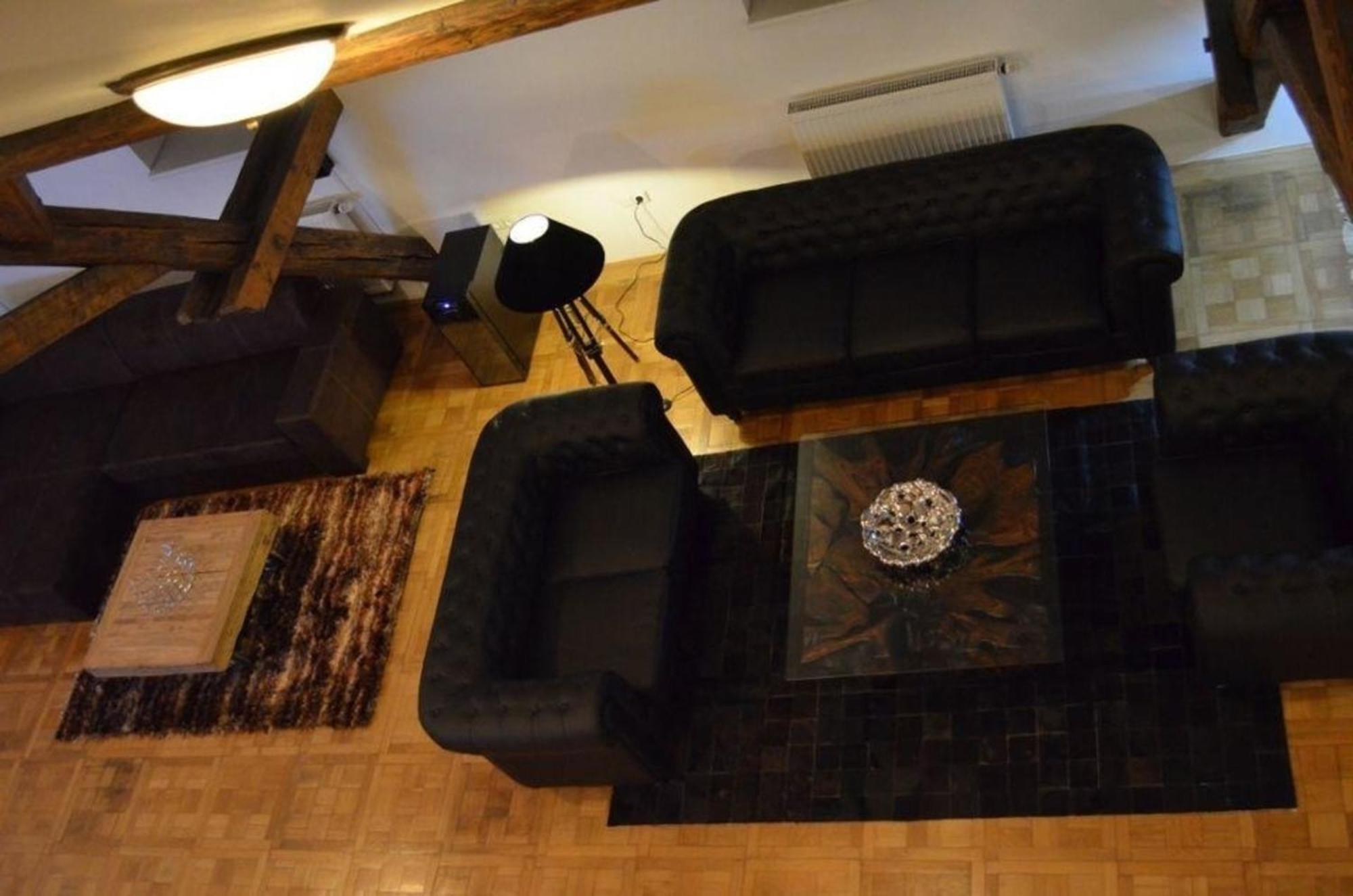 Geraeumiges, Helles Fuer 7 Personen Apartmán Praha